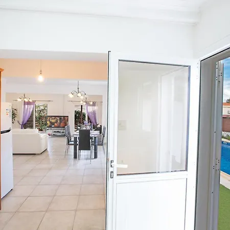 The Complete Guide To Renting Your Exclusive Holiday In With Private Pool And Close To The Beach 1691 *